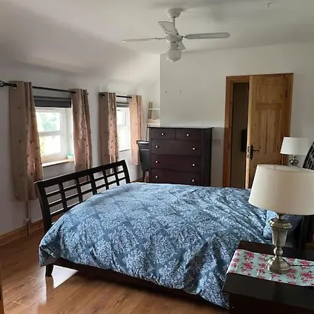 8 Alone It Stands Self Catering