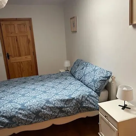 8 Alone It Stands Self Catering * 킬랄로